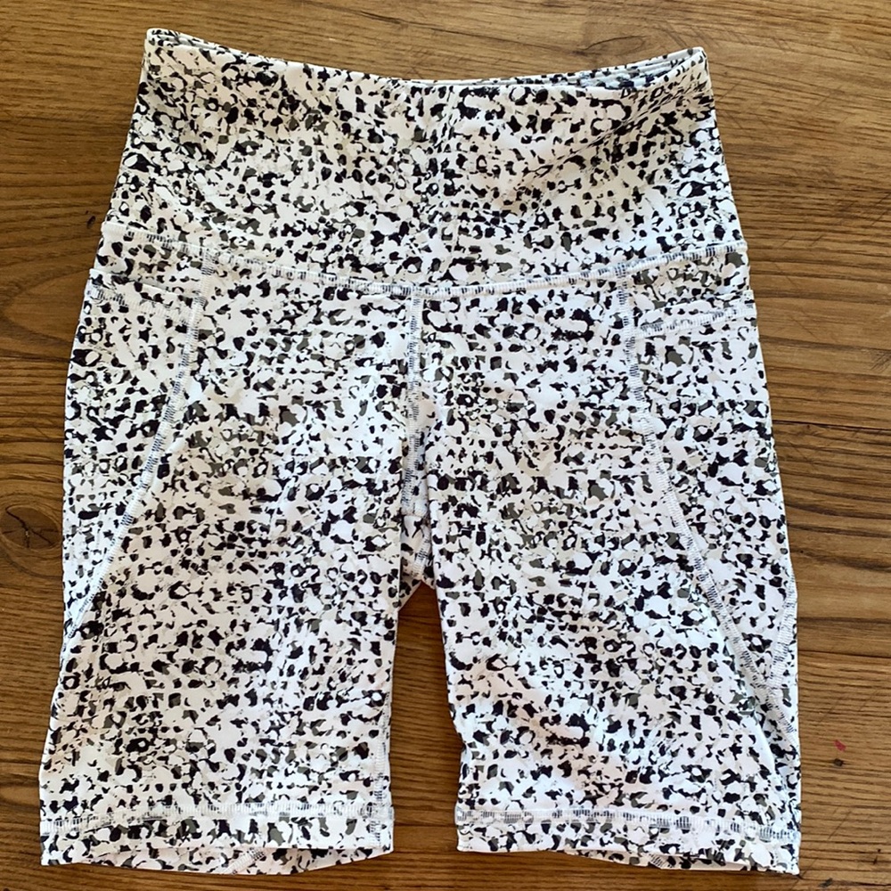 Old Navy Active Powersoft High-waisted bike shorts